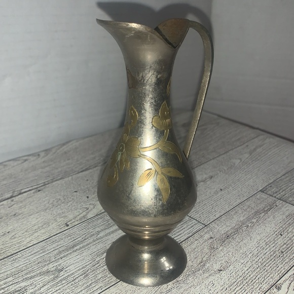 Vintage Hand Etched Mini Pitcher signed Arabia and numbered on bottom - Picture 2 of 6